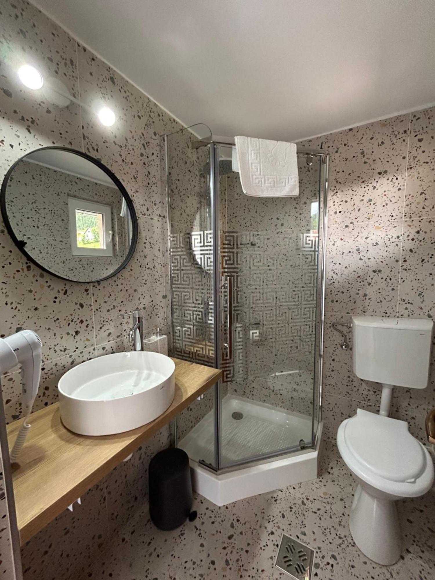 Casa Mia Hotel Moeciu De Sus Ngoại thất bức ảnh