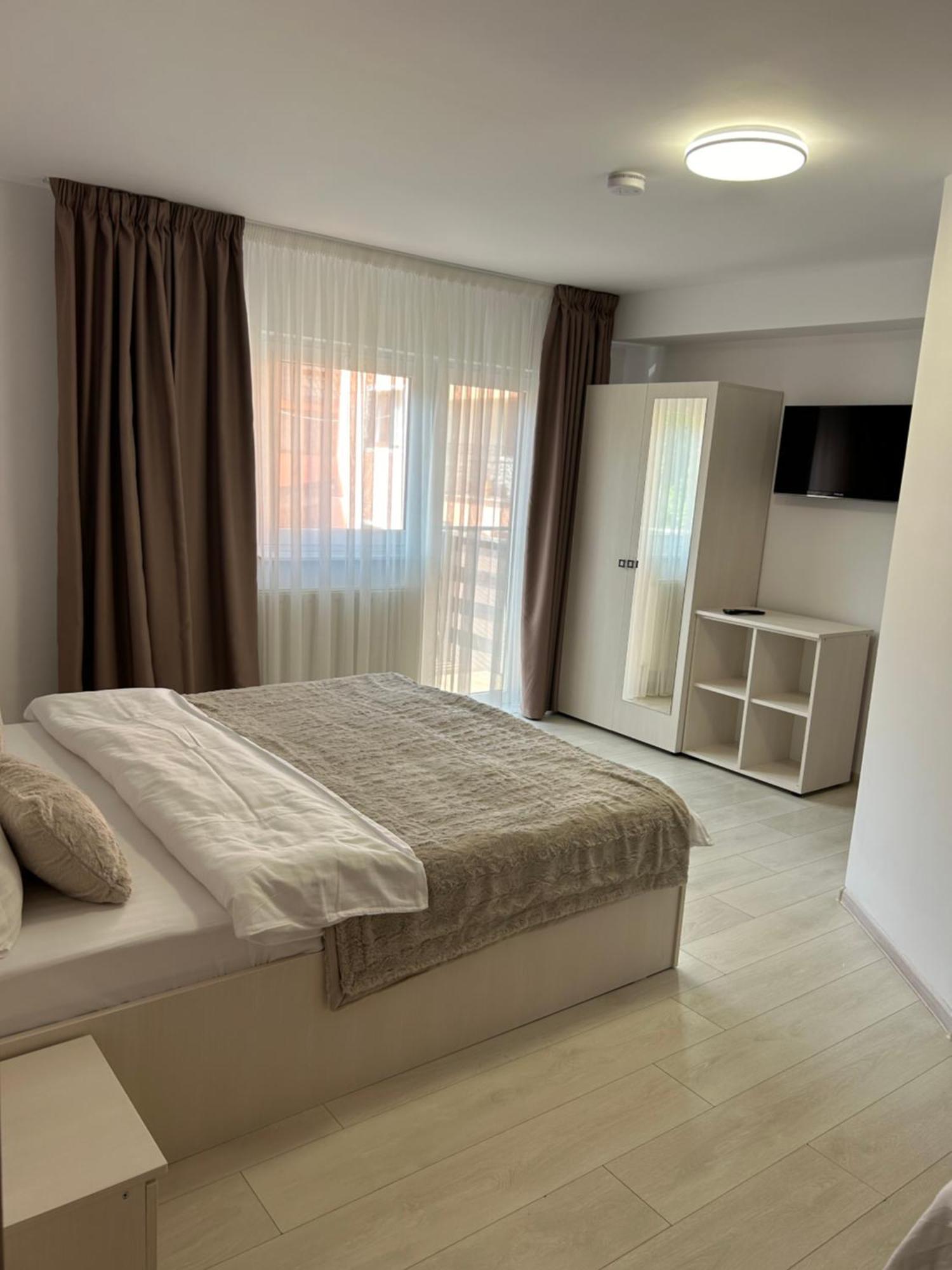 Casa Mia Hotel Moeciu De Sus Ngoại thất bức ảnh
